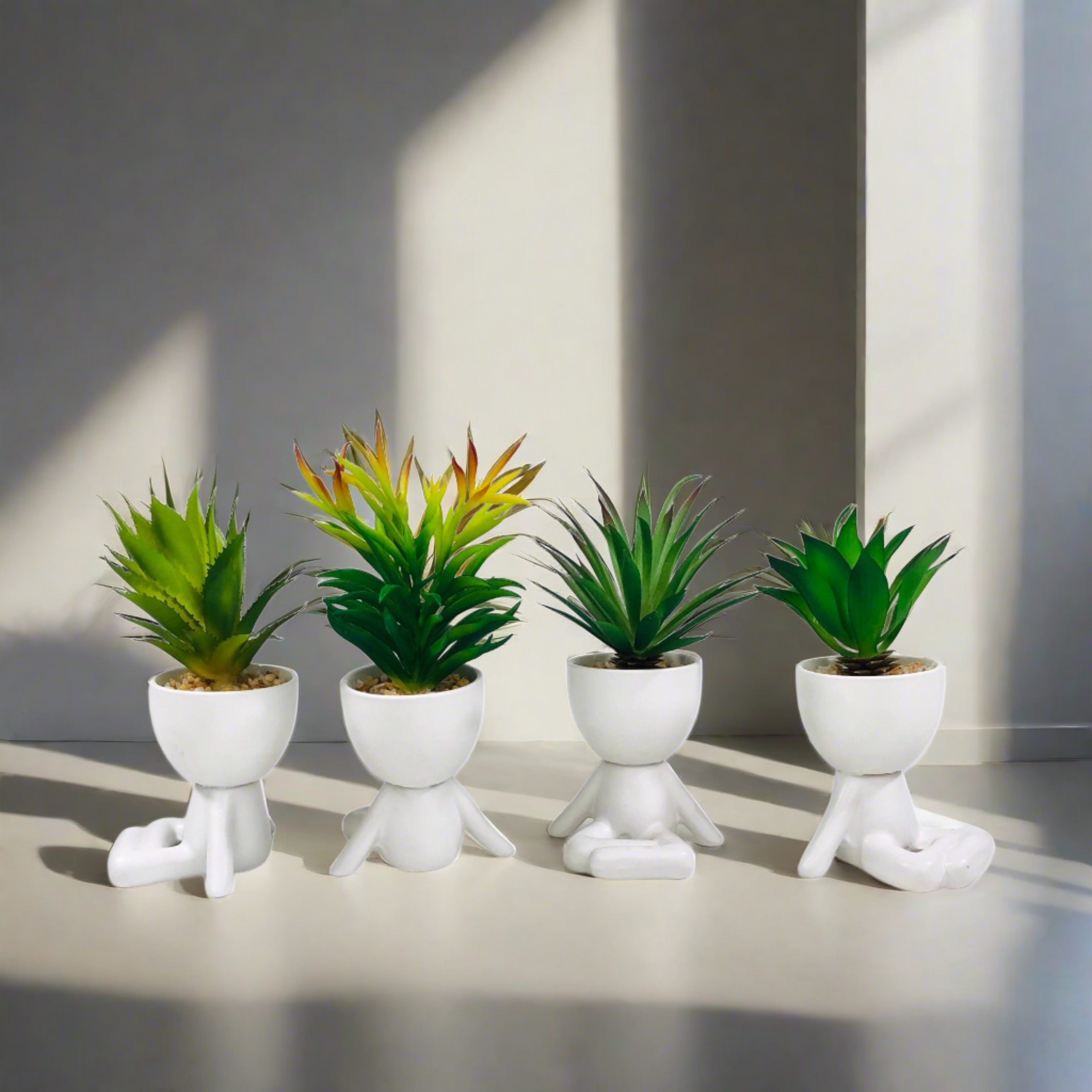 Chilling on Floor Lite Pot Planter (White)